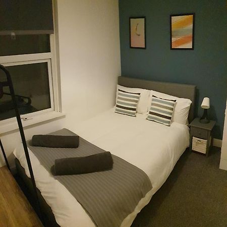 4 Bedrooms, Sleeps 10, Near Lfc & Efc Liverpool Zewnętrze zdjęcie